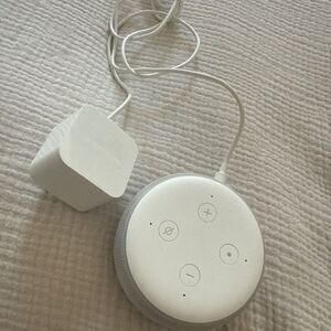 Amazon Echo Dot White 36EBT3 Speaker Device with Adapter Charger - Never Used